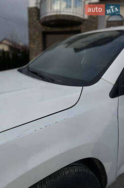 Внедорожник / Кроссовер Toyota RAV4 2011 в 