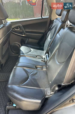 Внедорожник / Кроссовер Toyota RAV4 2009 в 