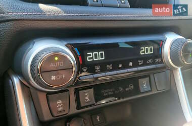 Внедорожник / Кроссовер Toyota RAV4 2022 в 