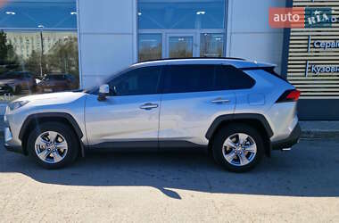 Внедорожник / Кроссовер Toyota RAV4 2022 в 