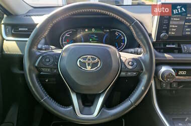 Внедорожник / Кроссовер Toyota RAV4 2022 в 