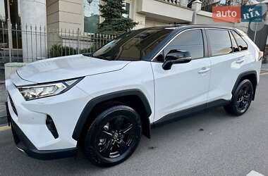 Внедорожник / Кроссовер Toyota RAV4 2025 в Киеве
