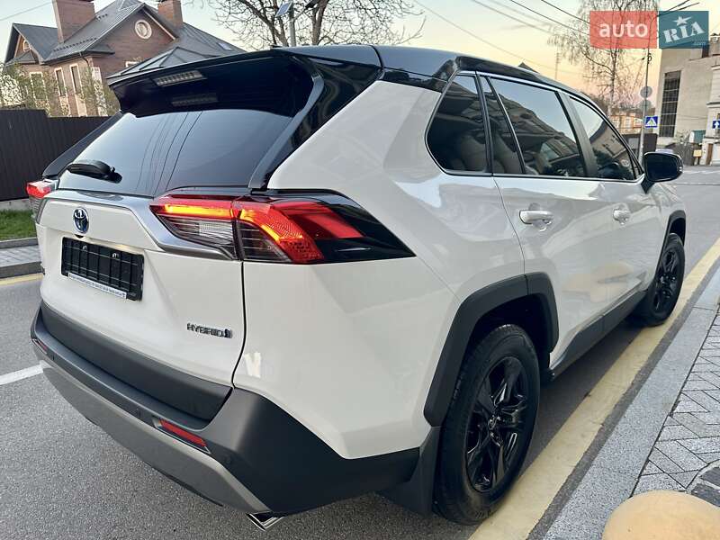 Внедорожник / Кроссовер Toyota RAV4 2025 в Киеве