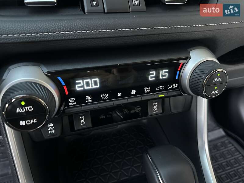 Внедорожник / Кроссовер Toyota RAV4 2025 в Киеве