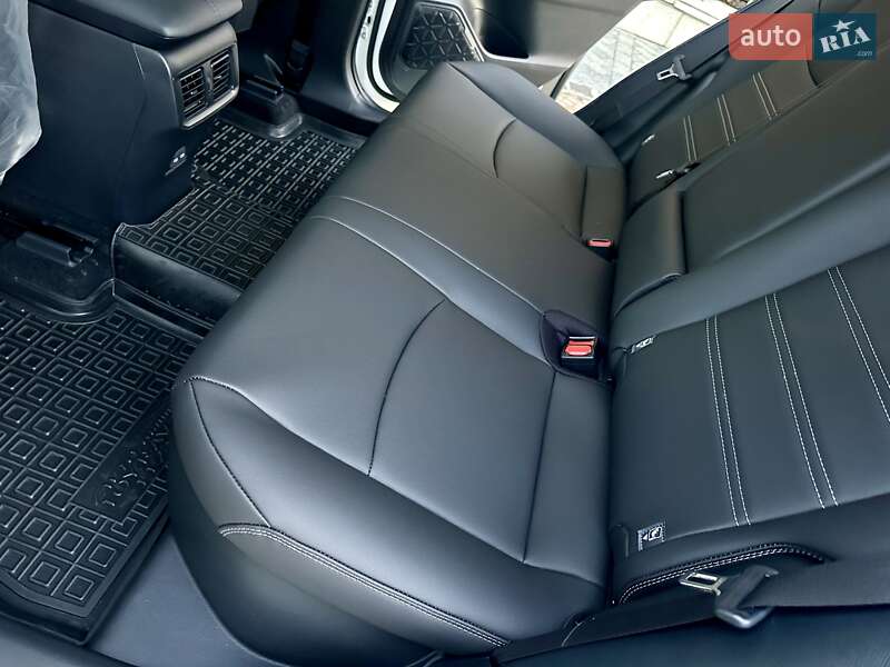 Внедорожник / Кроссовер Toyota RAV4 2025 в Киеве