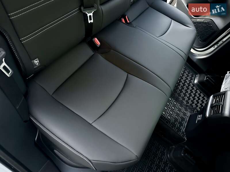 Внедорожник / Кроссовер Toyota RAV4 2025 в Киеве