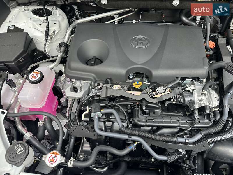 Внедорожник / Кроссовер Toyota RAV4 2025 в Киеве