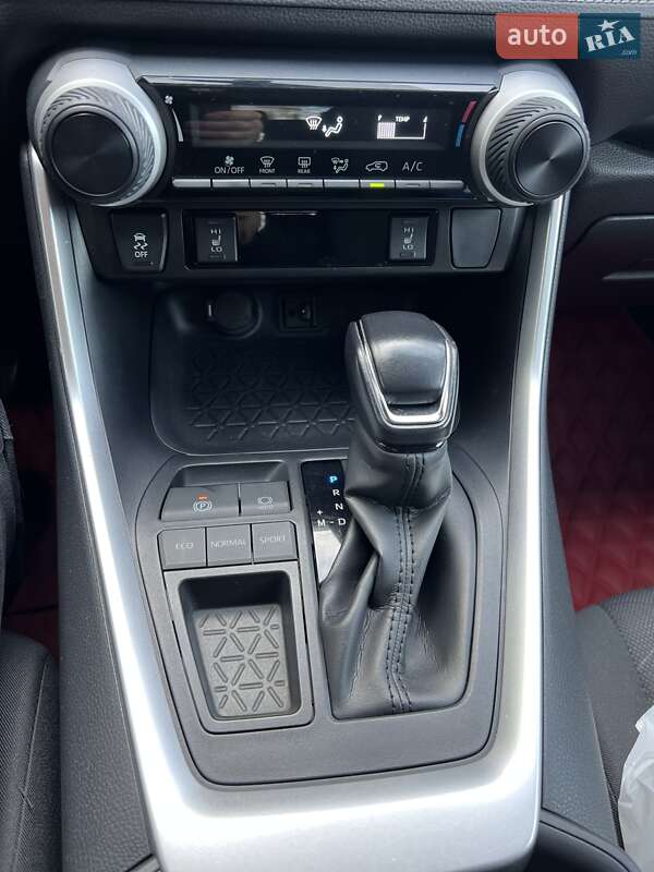 Внедорожник / Кроссовер Toyota RAV4 2019 в Одессе