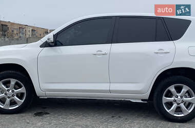Позашляховик / Кросовер Toyota RAV4 2011 в 