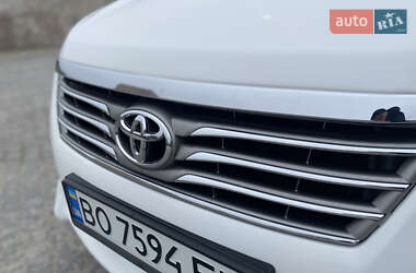 Позашляховик / Кросовер Toyota RAV4 2011 в 
