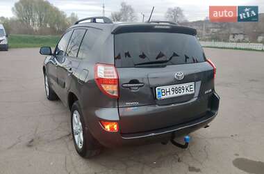 Внедорожник / Кроссовер Toyota RAV4 2010 в 