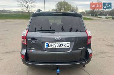 Внедорожник / Кроссовер Toyota RAV4 2010 в 