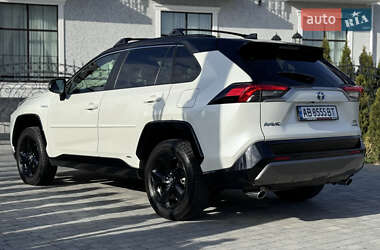 Позашляховик / Кросовер Toyota RAV4 2019 в 