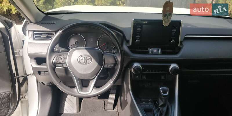 Позашляховик / Кросовер Toyota RAV4 2020 в Львові фото 8 Позашляховик / Кросовер Toyota RAV4 2020 в Львові