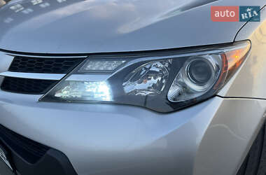 Внедорожник / Кроссовер Toyota RAV4 2013 в 
