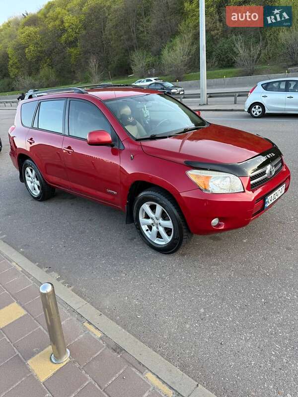 Внедорожник / Кроссовер Toyota RAV4 2006 в 