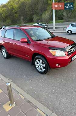 Внедорожник / Кроссовер Toyota RAV4 2006 в 