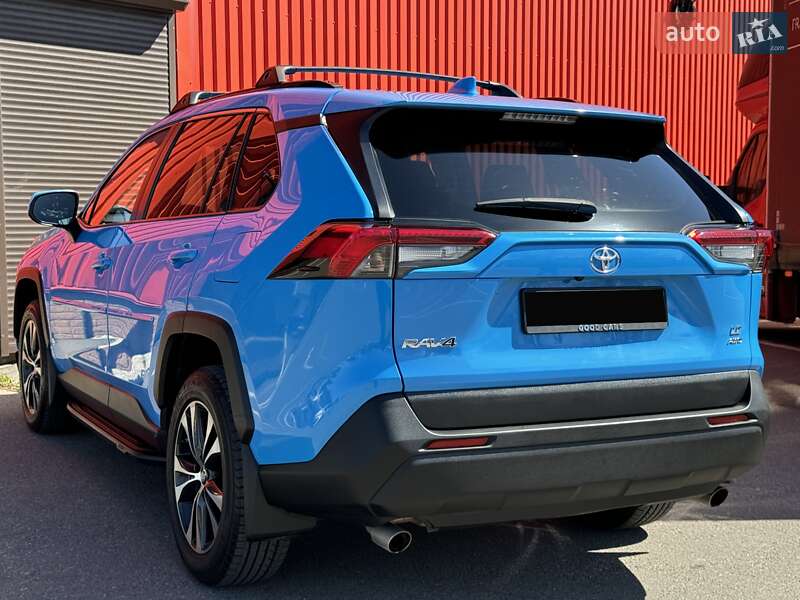 Позашляховик / Кросовер Toyota RAV4 2019 в Одесі