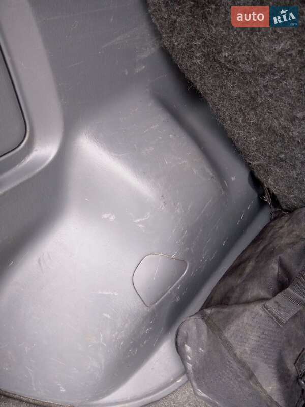 Внедорожник / Кроссовер Toyota RAV4 2002 в Сарнах