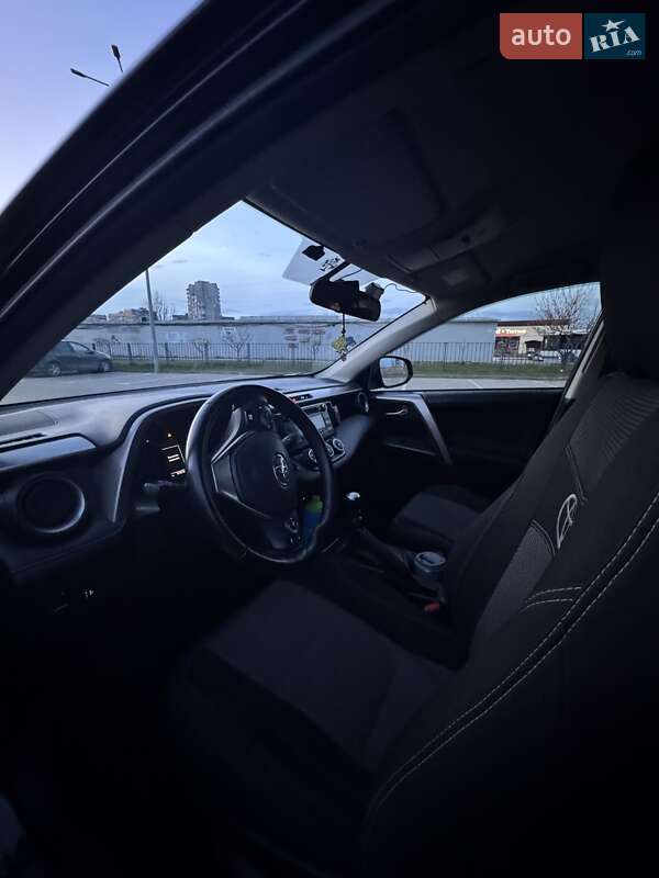 Позашляховик / Кросовер Toyota RAV4 2016 в Львові