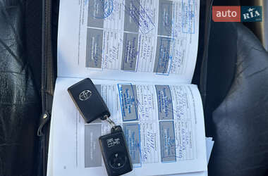 Позашляховик / Кросовер Toyota RAV4 2012 в 