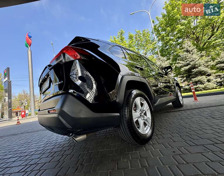 Позашляховик / Кросовер Toyota RAV4 2020 в Одесі