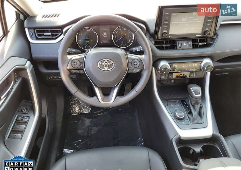 Позашляховик / Кросовер Toyota RAV4 2021 в Запоріжжі