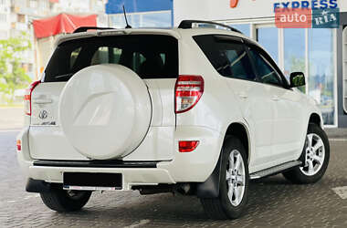 Внедорожник / Кроссовер Toyota RAV4 2011 в Киеве