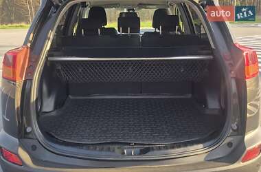 Внедорожник / Кроссовер Toyota RAV4 2014 в 
