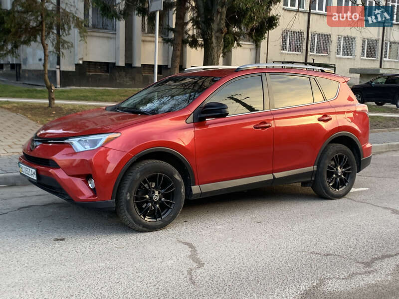 Внедорожник / Кроссовер Toyota RAV4 2016 в Львове