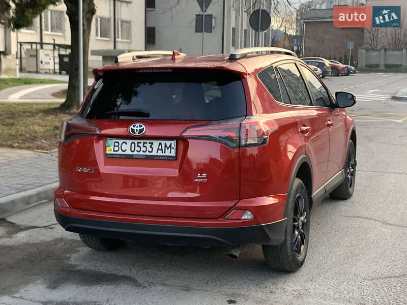 Внедорожник / Кроссовер Toyota RAV4 2016 в Львове