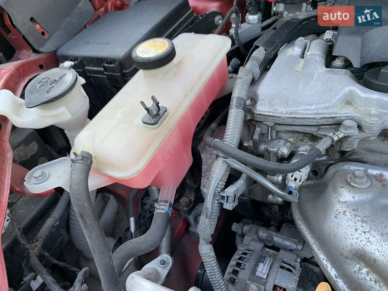 Внедорожник / Кроссовер Toyota RAV4 2016 в Львове