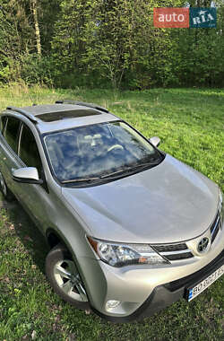 Позашляховик / Кросовер Toyota RAV4 2014 в 