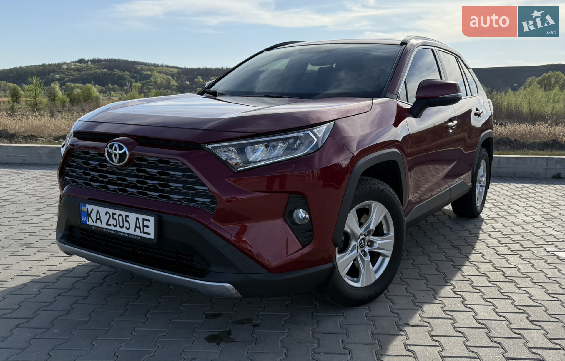2019 Toyota RAV 4 - фото 1