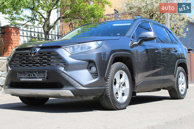 Внедорожник / Кроссовер Toyota RAV4 2022 в Ровно