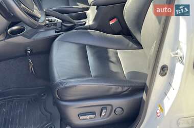 Внедорожник / Кроссовер Toyota RAV4 2013 в 