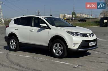 Внедорожник / Кроссовер Toyota RAV4 2013 в 