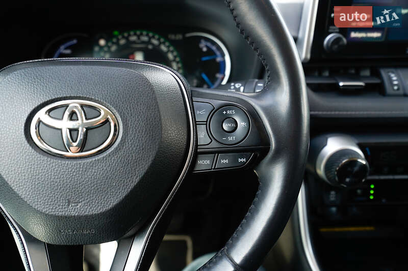 Позашляховик / Кросовер Toyota RAV4 2020 в Львові фото 21 Позашляховик / Кросовер Toyota RAV4 2020 в Львові