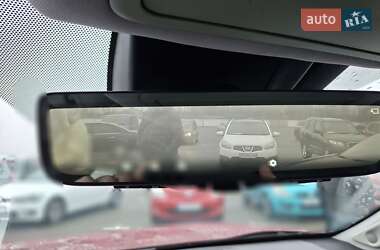 Позашляховик / Кросовер Toyota RAV4 2021 в 