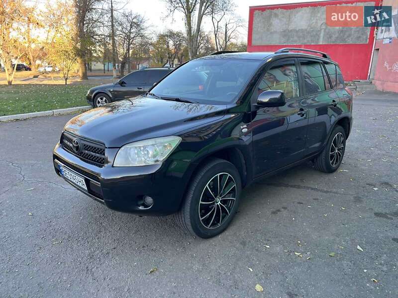 Внедорожник / Кроссовер Toyota RAV4 2008 в 