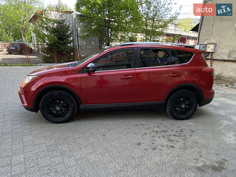Внедорожник / Кроссовер Toyota RAV4 2016 в Львове