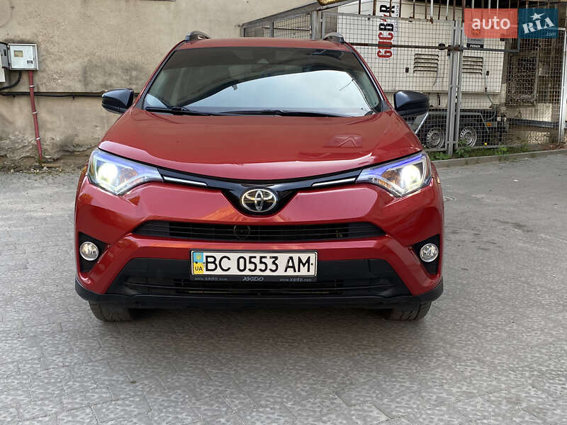 Внедорожник / Кроссовер Toyota RAV4 2016 в Львове