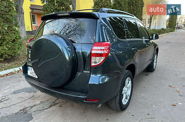 Позашляховик / Кросовер Toyota RAV4 2012 в 