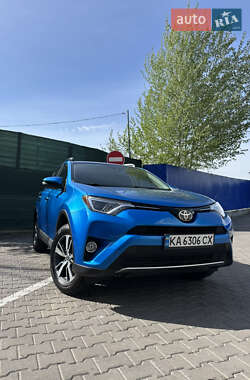 Внедорожник / Кроссовер Toyota RAV4 2017 в Киеве