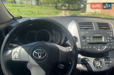 Позашляховик / Кросовер Toyota RAV4 2007 в 