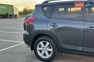 Внедорожник / Кроссовер Toyota RAV4 2008 в 