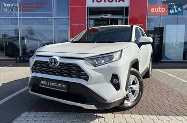 Внедорожник / Кроссовер Toyota RAV4 2020 в Виннице