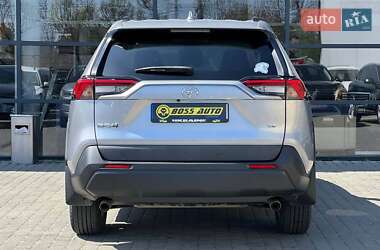 Внедорожник / Кроссовер Toyota RAV4 2020 в 