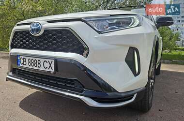 Позашляховик / Кросовер Toyota RAV4 2021 в 