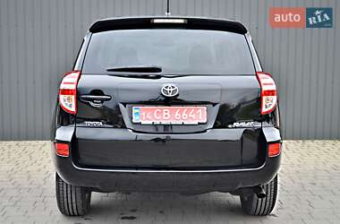Позашляховик / Кросовер Toyota RAV4 2010 в 
